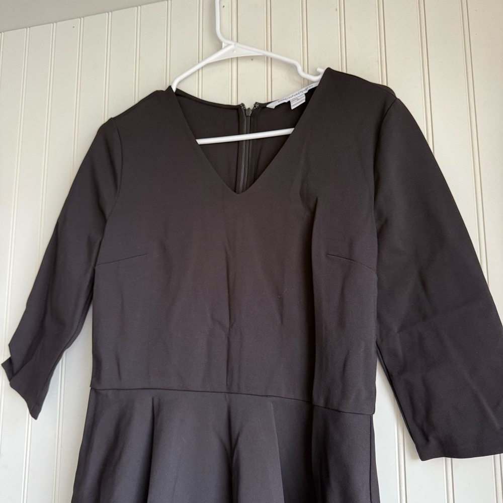 Diane von Furstenberg Size 10 Black Ponte Jeannie V-neck Flared Dress - Picture 3 of 5